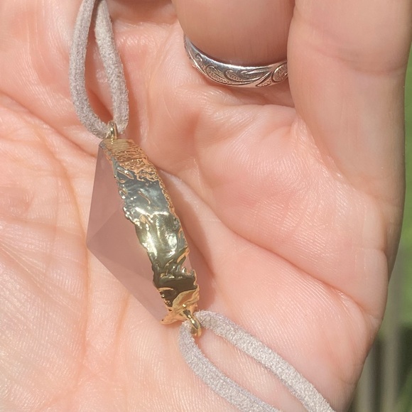 Gold dipped Rose Quartz choker necklace gray leather adjustable ties - Picture 6 of 11